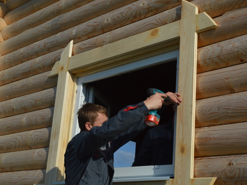 Установка наличников на окна в деревянном доме | Советы опытных строителей